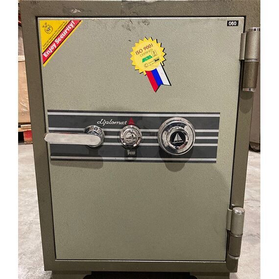 Огнестойкий сейф Diplomat JH060 в Москве