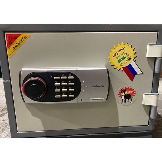 Diplomat 100BENADiplomat 100BENA[image_num]